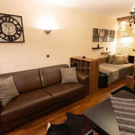 Apartman W *